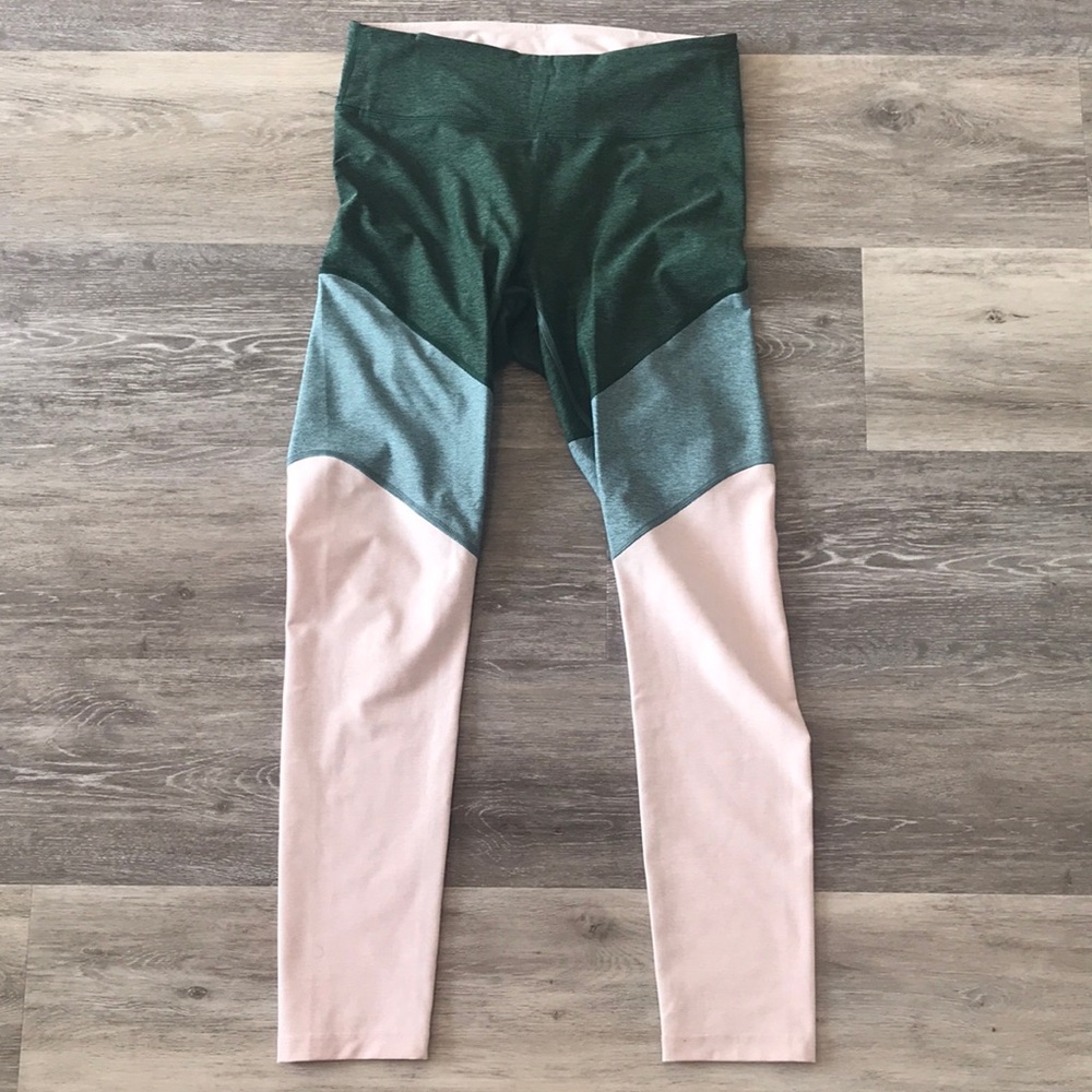 Outdoor voice leggings